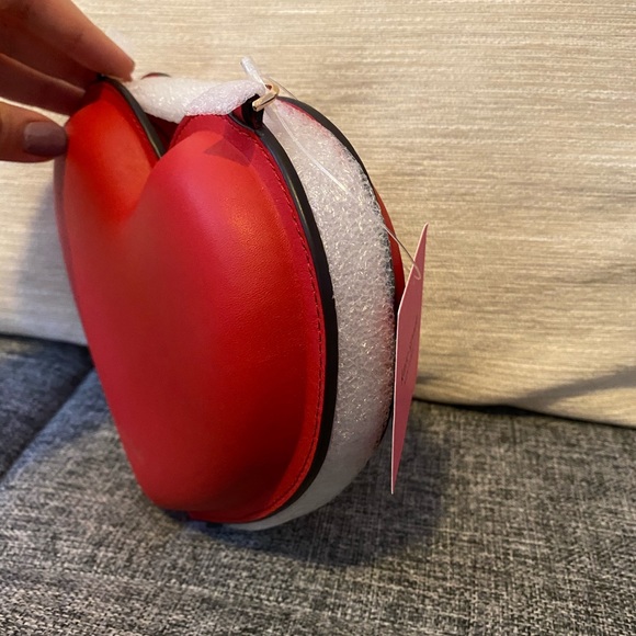 Kate Spade 3D Heart Shape Crossbody - Picture 2 of 12